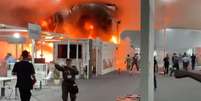Imagem do incêndio em pavilhão da COP em Belém  Foto: BBC News Brasil