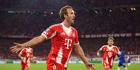  Foto: Maja Hitij/Getty Images - Legenda: Kane tem chamado a atenção com ótimos números pelo Bayern de Munique / Jogada10
