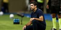 Abel Ferreira na beira do campo durante jogo contra o Grêmio  Foto: ( Getty Images) / Sportbuzz