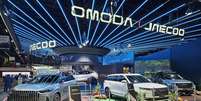 Estande da Omoda Jaecoo, uma das montadoras chinesas no Salão do Automóvel  Foto: Sergio Quintanilha / Guia do Carro