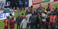 Confusão após empate de clubes bolivianos terminou com 17 expulsos  Foto: Reprodução/X @Eurosport_ES