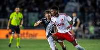 Vitão, do Internacional, na partida entre Vasco e Internacional válida pela 36ª rodada do Campeonato Brasileiro  Foto: AFFONSO ANDRADE/AGÊNCIA F8/ESTADÃO CONTEÚDO