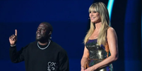 Kevin Hart e Heidi Klum fizeram a abertura do sorteio para a Copa do Mundo 2026  Foto: AFP