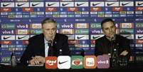 Carlo Ancelotti e Rodrigo Caetano, diretor de seleções da CBF, em coletiva após sorteio dos grupos da Copa 2026.  Foto: Rafael Ribeiro/CBF