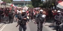 AeroFla tem confusão e bombas de gás no embarque do Flamengo para o Catar  Foto: 