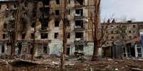 Avdiivka, no Donbass, uma cidade em ruínas onde tropas russas e ucranianas travam um combate intenso. Imagem de 15 de fevereiro de 2024.  Foto: REUTERS - RFE/RL/SERHII NUZHNENKO / RFI