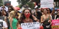 Mulheres e diversos movimentos sociais fazem um ato neste domingo, 7 de dezembro de 2025, na Avenida Paulista, região central de São Paulo, para denunciar o aumento do número de casos de feminicídio e contra todas as formas de violência que violam o direito das mulheres.   Foto: RENATO S. CERQUEIRA/ATO PRESS/ESTADÃO CONTEÚDO
