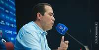 Marcelo Paz em entrevista coletiva. Foto: Mateus Lotif/FEC / Esporte News Mundo