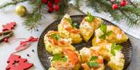 Canapés de abacaxi com creme de queijo e camarão Foto: Elena Hramova | Shutterstock / Portal EdiCase