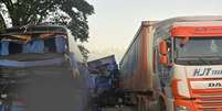 Acidente ocorreu no KM 107 da Rodovia Presidente Dutra, no interior de SP  Foto: Divulgação/Corpo de Bombeiros de São Paulo