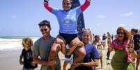 Juliana Santos é campeã da etapa da WSL na Praia do Futuro, em Fortaleza, após final contra a conterrânea Silvana Lima  Foto: Christian Bender/WSL