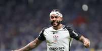 Memphis Depay (Corinthians) celebrando seu gol contra o Cruzeiro, no dia 10.12.2025 Foto: Sipa US / Alamy