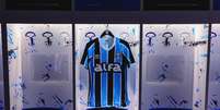 A camisa do Gr&ecirc;mio com a Alfa.bet Foto: Guilherme Testa/GFBPA / Esporte News Mundo