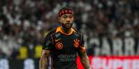 Memphis Depay (Corinthians) durante jogo contra o Cruzeiro, no dia 14.12.2025 Foto: Foto Arena / Alamy