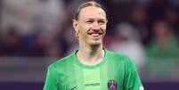 Safonov teve desempenho surpreendente na disputa de p&ecirc;naltis contra o Flamengo - Foto: Laur&egrave;ne Valroff/PSG / Jogada10