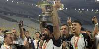 Memphis levanta o trof&eacute;u de campe&atilde;o da Copa do Brasil  Foto: DHAVID NORMANDO/C&Oacute;DIGO19 / Estad&atilde;o