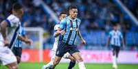Defensor se mostrou útil ao Grêmio em 2025 também ao atuar como lateral-direito, especialmente sob o comando de Mano Menezes - Foto: Lucas Uebel / Grêmio FBPA / Jogada10