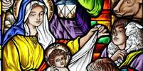 Vitral mostra cena de nascimento de Jesus Foto: Getty Images / BBC News Brasil