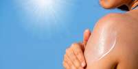 Bronzeado seguro: dicas para curtir sol e piscina sem riscos Foto: Shutterstock / Sa&uacute;de em Dia