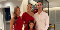C&eacute;sar Tralli e Ticiane Pinheiro comemoram Natal com os filhos  Foto: Reprodu&ccedil;&atilde;o/Instagram