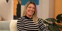 Paula Coelho no canal SIC, em 2021: aceitou apresentador o jornal er&oacute;tico pelo bom sal&aacute;rio Foto: Reprodu&ccedil;&atilde;o/TV