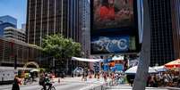 Rel&oacute;gios de rua marcam temperaturas de 37&deg;C na Av. Paulista, em S&atilde;o Paulo.  Foto: Taba Benedicto/ Estad&atilde;o / Estad&atilde;o