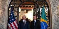 Trump e Bolsonaro em 2020: 'Assim que Bolsonaro foi condenado e preso, Donald Trump o viu como um perdedor', diz John Feeley  Foto: AFP via Getty Images / BBC News Brasil