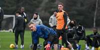 Enzo Maresca ter&aacute; desfalques para escalar o Chelsea nesta ter&ccedil;a-feira - Foto: Divulga&ccedil;&atilde;o / Chelsea FC / Jogada10