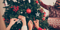 Desmontar a &aacute;rvore de Natal no dia 6 de janeiro marca o fim das festas e celebra o Dia de Reis, uma tradi&ccedil;&atilde;o cheia de significado. Foto: Shutterstock / todateen