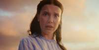 A atriz Millie Bobby Brown retorna ao papel de Enola Holmes no terceiro filme da franquia Foto: @NetflixBrasil via YouTube / Estadão