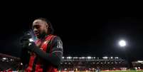 Antoine Semenyo durante aquecimento para jogo do Bournemouth contra o Arsenal pela Premier League - Foto: Richard Heathcote/Getty Images / Jogada10