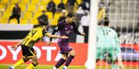 Foto: Divulgação / Al Sadd - Legenda: Roberto Firmino na vitória do Al Sadd sobre o Qatar SC / Jogada10