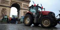 Protestos paralisam rodovias e ruas, incluindo no centro de Paris, ampliando tensão política   Foto: DW / Deutsche Welle