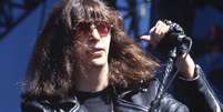 Joey Ramone, vocalista dos Ramones, em 1996 Foto: Tim Mosenfelder / Getty Images / Rolling Stone Brasil