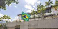 Bandeira do Brasil na embaixada da Argentina em Caracas  Foto: ANSA / Ansa - Brasil
