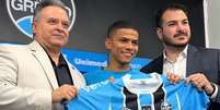Enamorado disputar&aacute; a titularidade da ponta direita do Gr&ecirc;mio com Tet&ecirc;, outro refor&ccedil;o da primeira janela de 2026 &ndash;  Foto: Reprodu&ccedil;&atilde;o de video / Jogada10