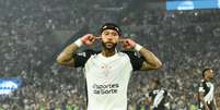 Memphis Depay (Corinthians) celebrando seu gol contra o Vasco, no dia 21.12.2025 Foto: Foto Arena LTDA / Alamy