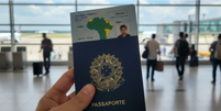Passaporte brasileiro permanece como um dos mais poderosos do mundo em 2026, segundo ranking  Foto: Gemini