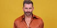 Fratura e dente perdido: fora do BBB 26, Henri Castelli quer indeniza&ccedil;&atilde;o quase 8 vezes maior ap&oacute;s agress&atilde;o no pr&eacute;-r&eacute;veillon 2021. Foto: Divulga&ccedil;&atilde;o/TV Globo / Purepeople