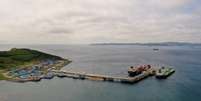 FILE PHOTO: An aerial view shows the crude oil terminal Kozmino on the shore of Nakhodka Bay near the port city of Nakhodka, Russia June 13, 2022. Picture taken with a drone. REUTERS/Tatiana Meel/File Photo  Foto: Reuters
