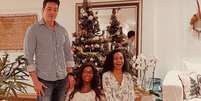 Maria Silva e Laura, filhas de Gloria Mari, com o tutor Paulo Mesquita Foto: Reprodu&ccedil;&atilde;o/ Instagram / Contigo