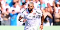 Gabigol (Santos) durante jogo contra o Novorizontino, no dia 10.01.2026 Foto: Associated Press / Alamy
