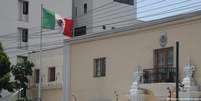 Embaixada do M&eacute;xico em Lima, antes de a bandeira brasileira ser i&ccedil;ada no pr&eacute;dio  Foto: DW / Deutsche Welle
