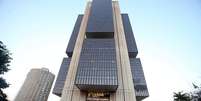 Banco Central aumentou sua estimativa de crescimento da economia brasileira neste ano, de 2,0% para 2,3%  Foto: Andr&eacute; Dusek/Estad&atilde;o / Estad&atilde;o