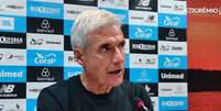 Técnico Luís Castro usou uma expressão de conotação racista para comentar o resultado do Gre-Nal Foto: Reprodução/TV Grêmio