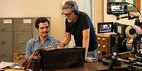 Wagner Moura e Kleber Mendonça Filho nos bastidores de 'O Agente Secreto'. Foto: CinemaScópio/ Divulgação / Estadão
