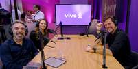 Marcelo Tanner e Karina Baccaro (Vivo) recebem Luis&nbsp;Justo&nbsp;(CEO do&nbsp;Rock in Rio) em epis&oacute;dio do videocast L&iacute;der com L&iacute;der Foto: Divulga&ccedil;&atilde;o/Vivo