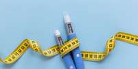 O reganho de peso não deveria ser tratado como um "efeito colateral" exclusivo das canetas emagrecedoras  Foto: Alones | Shutterstock / Portal EdiCase