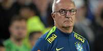 Dorival J&uacute;nior, sob o comando da Sele&ccedil;&atilde;o Brasileira. Foto: Marcelo Endelli/Getty Images / Esporte News Mundo