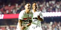 Luciano comemora gol do S&atilde;o Paulo contra o Santos Foto: LUIS MOURA/WPP/ESTAD&Atilde;O CONTE&Uacute;DO